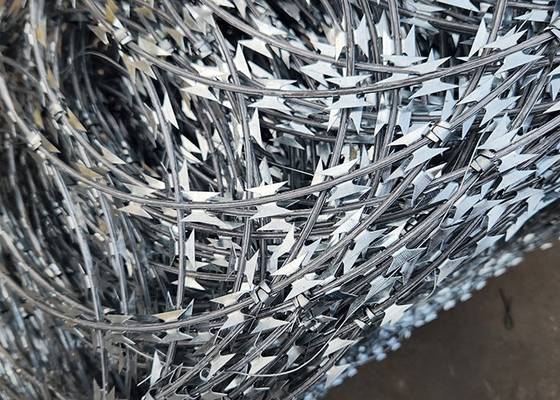 Производство Фабрика ржавчина устойчивая бритва ограждение проволока Concertina колючая проволока катушка