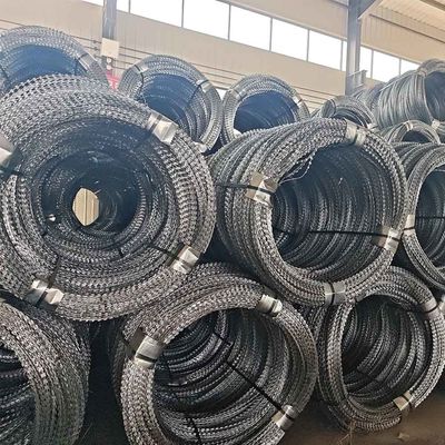 Горячеоцинкованная колючая проволока с усиленной катушкой по периметру коридора