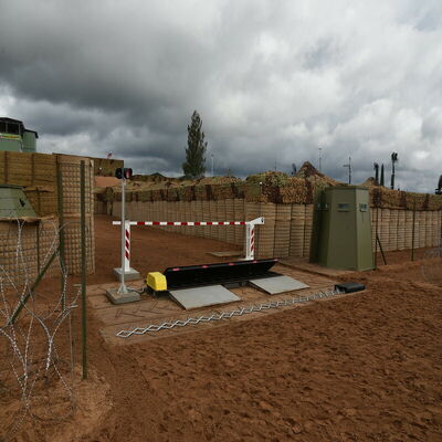 Баллистический периметр Оборона Защитная защита Безопасность Укрепление Барьер 5 мм Проводка Бастион Габион Стены Песок заполненный для наводнения Стены сдерживания