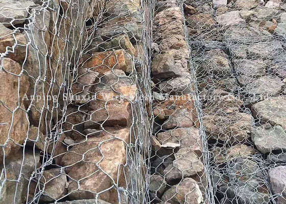 3 сплетенных извивом высоких клетки стены Gabion цинка